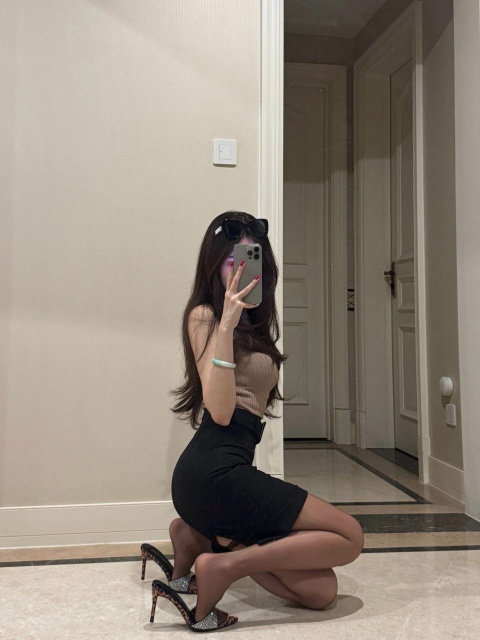 反差大学生少女萝莉自慰 配图