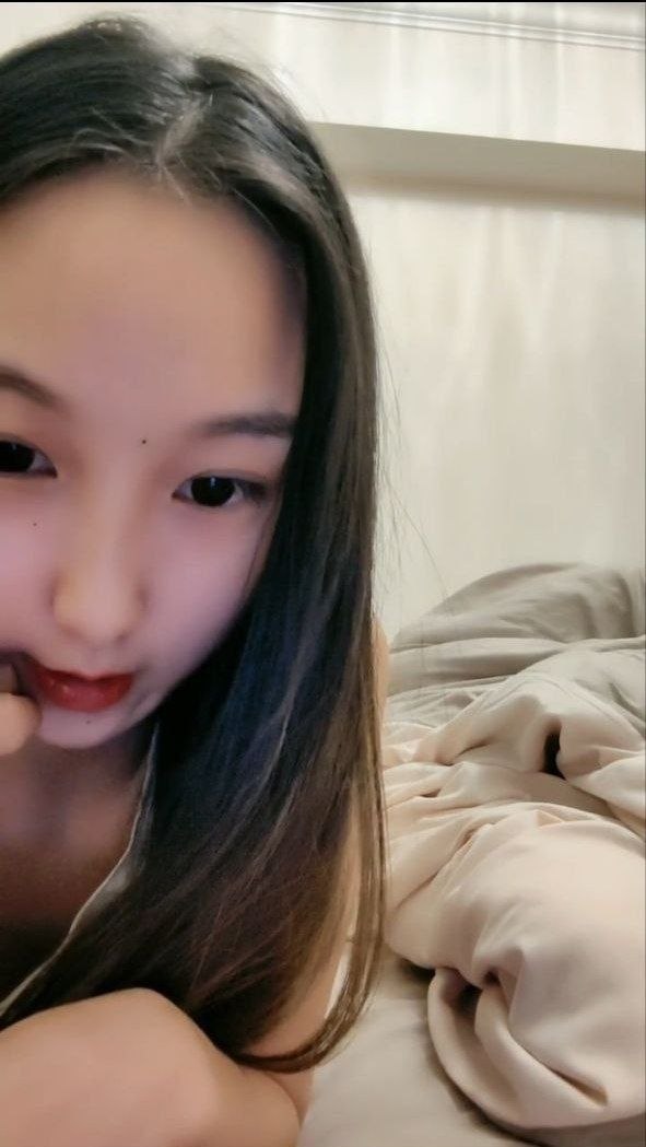 海角乱伦/熟女人妻AV 配图