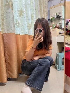 反差大学生少女萝莉自慰 配图