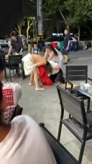 吃瓜群众12316猎奇新闻视频 配图