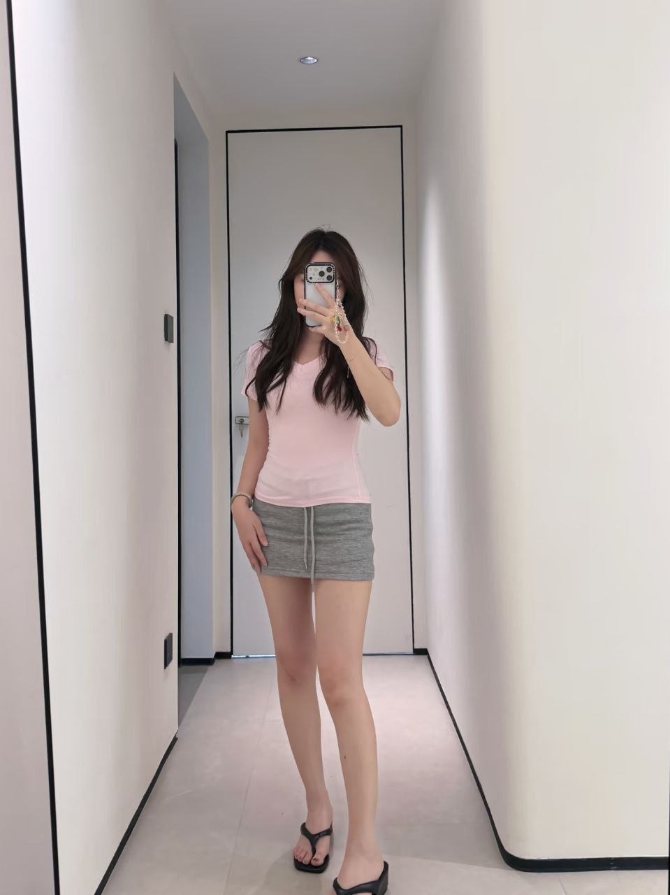 反差大学生少女萝莉自慰 配图