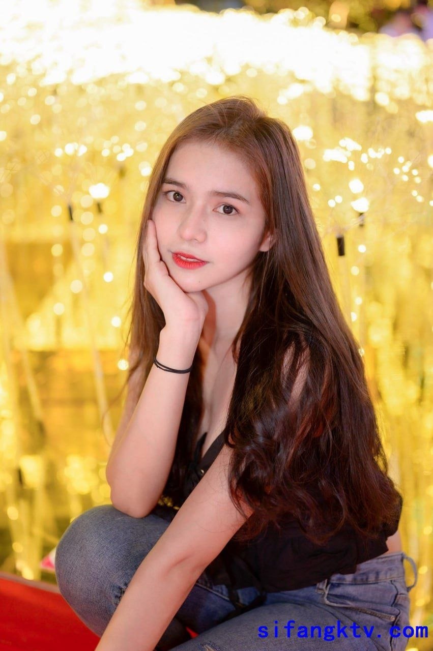 大学生少女母狗萝莉自慰 配图