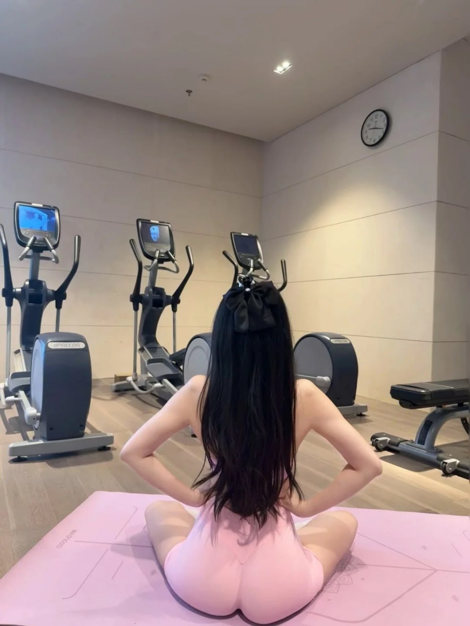女高中生快手精神小妹 配图