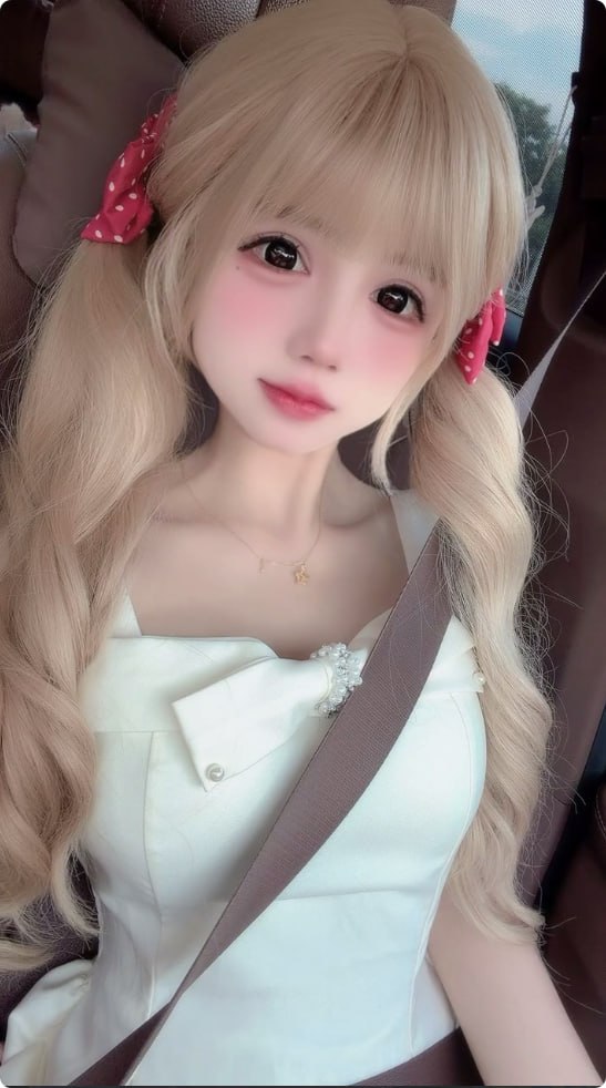 二次元反差萝莉猫猫的cosplay jk制服小窝 配图