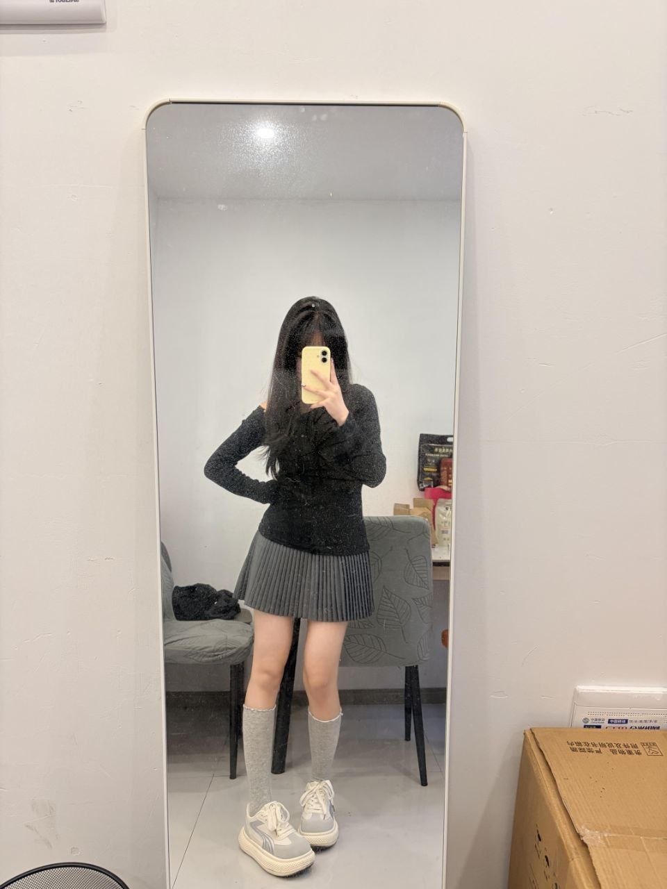 反差大学生少女萝莉自慰 配图