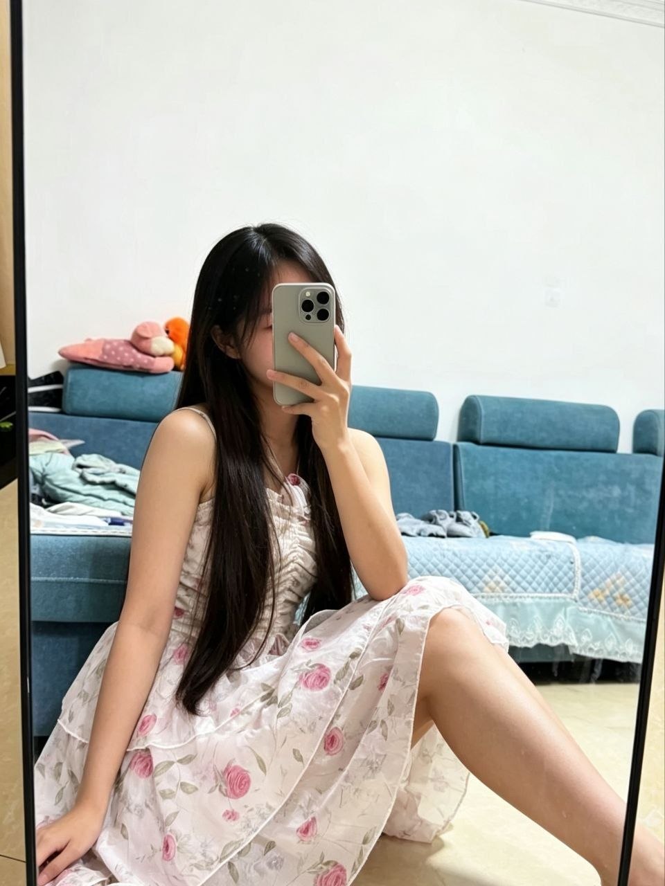 反差大学生少女萝莉自慰 配图