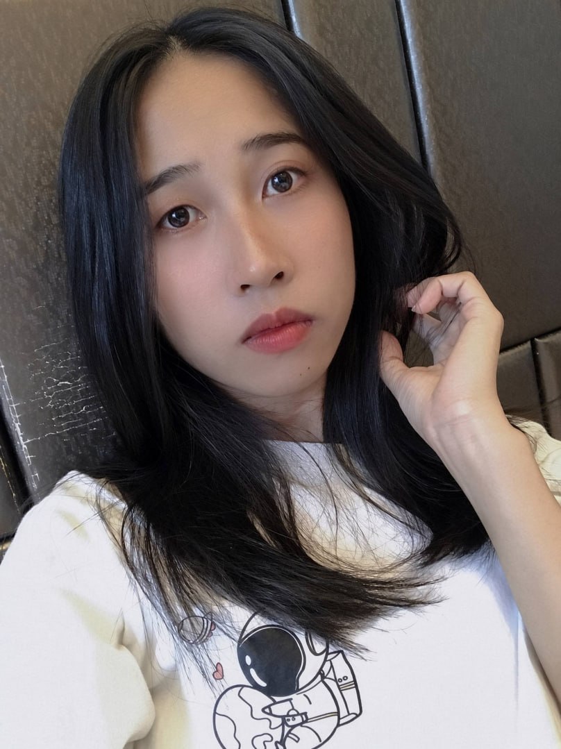 高颜值学生(情侣女友) 配图
