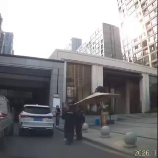 吃瓜驿站😋🍉 配图