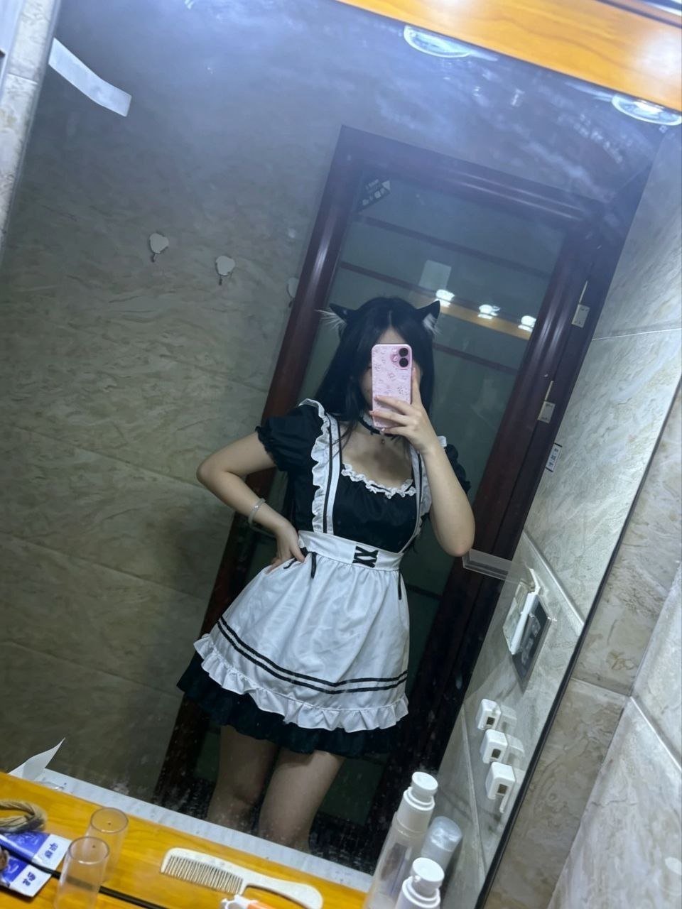 反差大学生少女萝莉自慰 配图