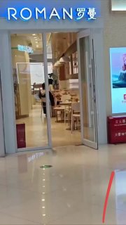 熟女人妻/吃瓜猎奇 配图