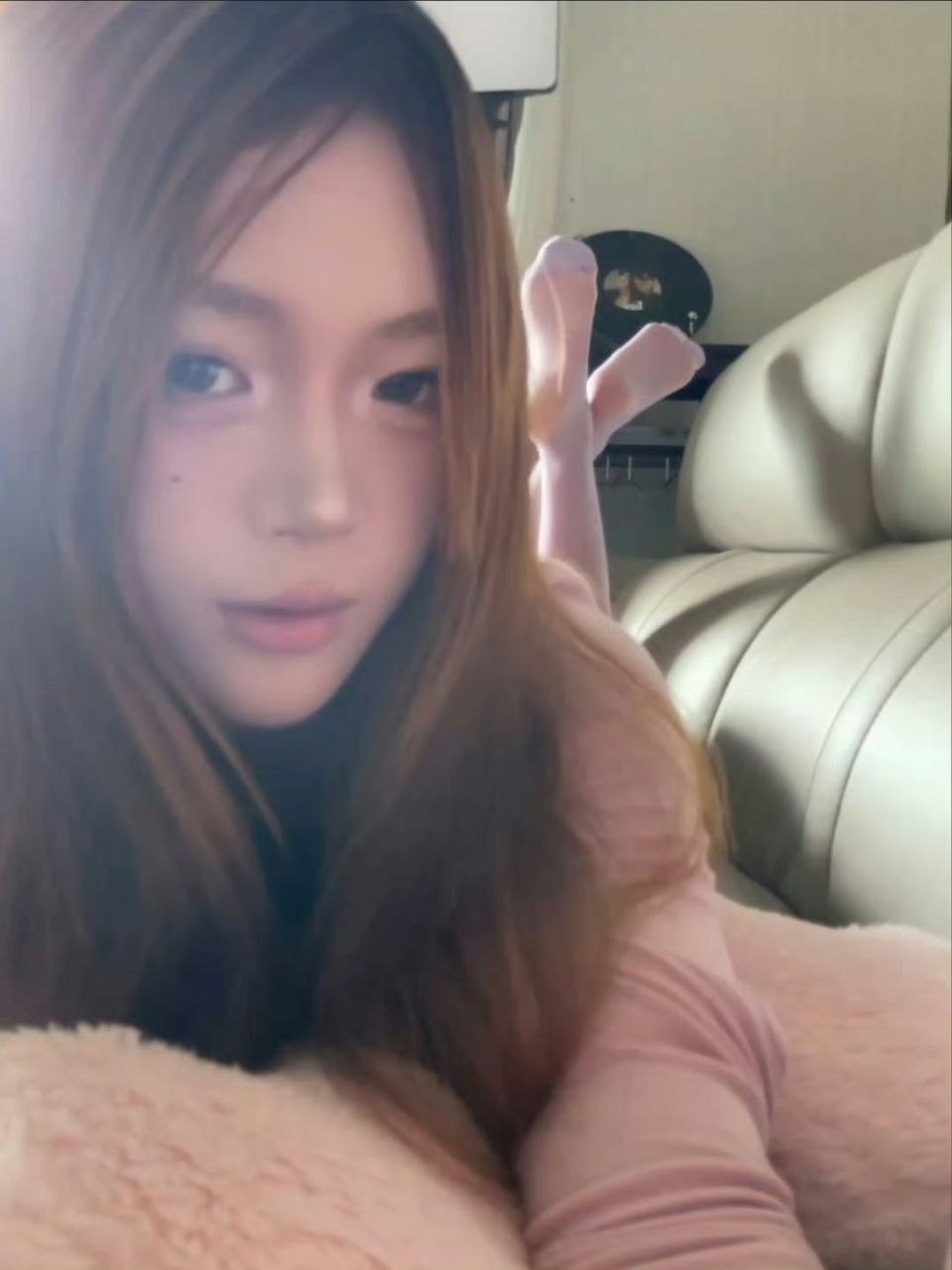 大学生少女母狗萝莉自慰 配图