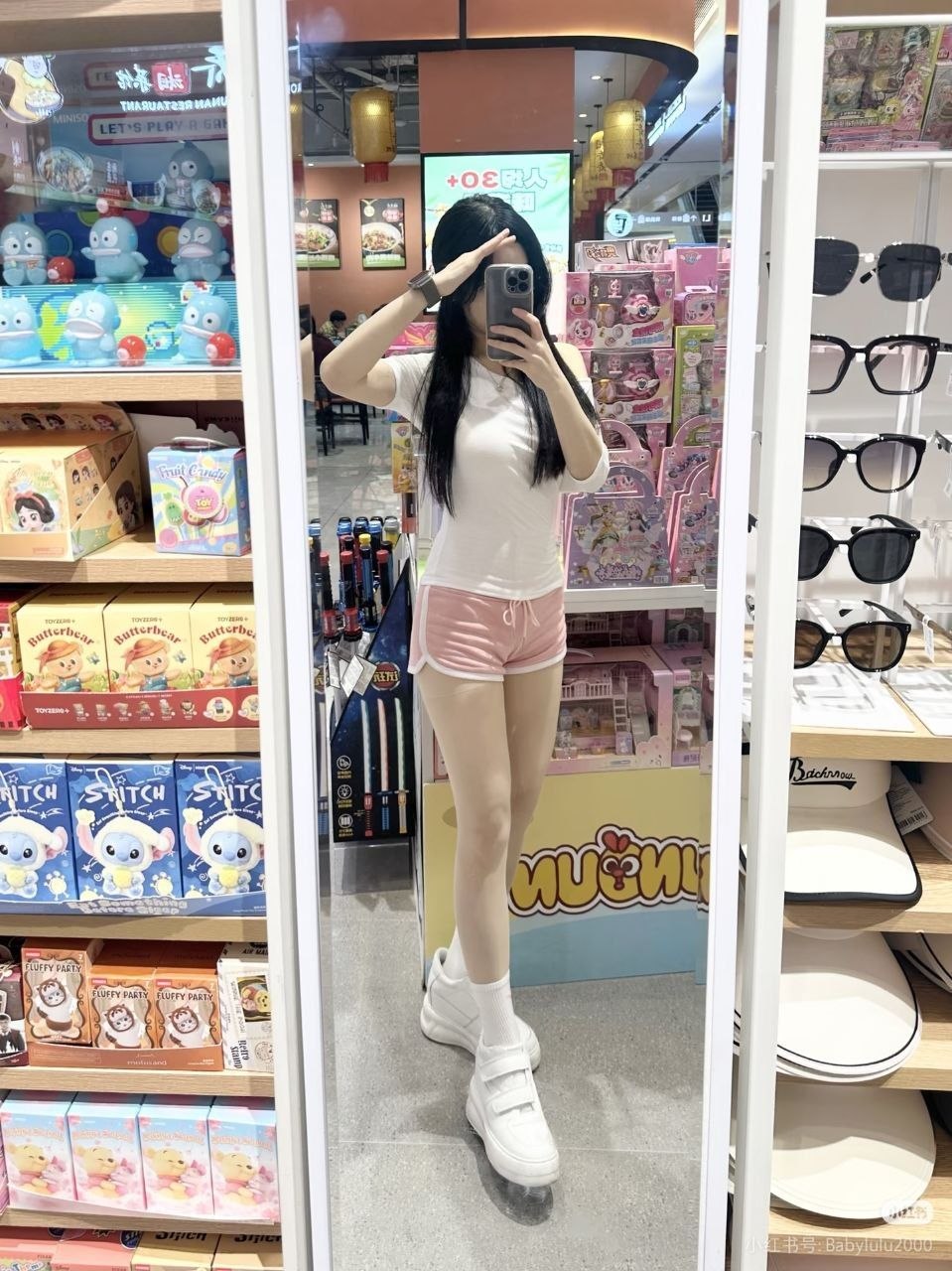 反差大学生少女萝莉自慰 配图