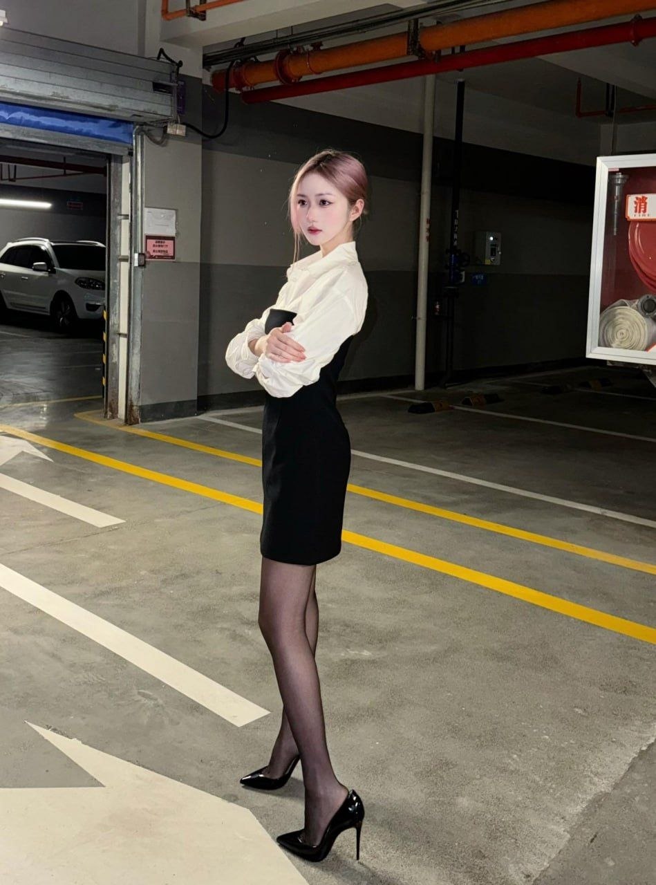 情侣露脸白虎JK精神小妹 配图