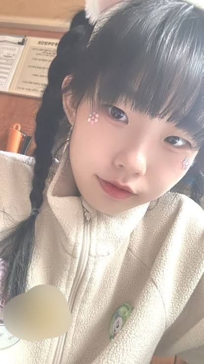 乱伦巨乳人妻/熟女少妇AV 配图