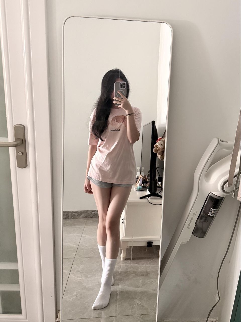 反差大学生少女萝莉自慰 配图