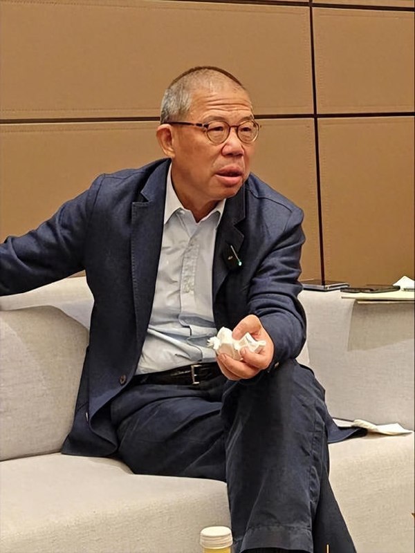 吃瓜先锋队78.com冠名 配图