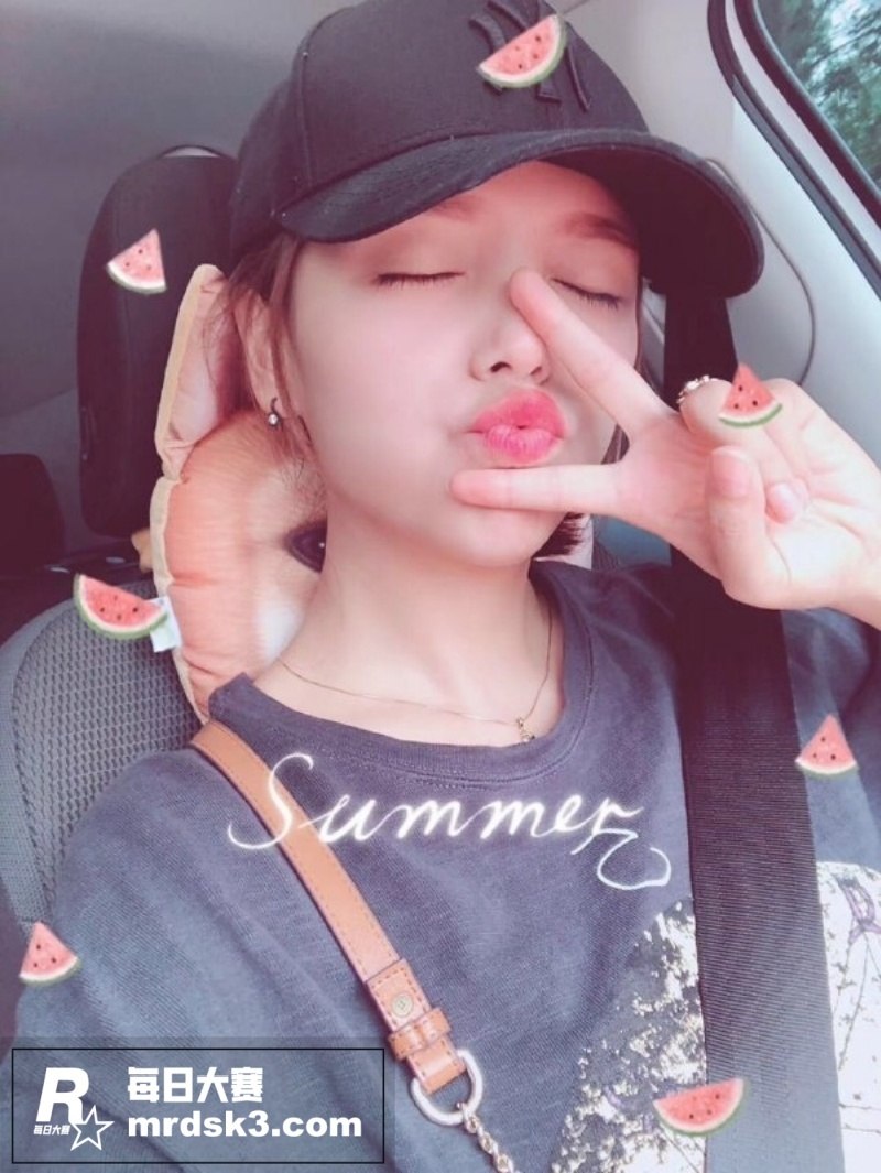 萝莉阁学生少女爱口交 配图